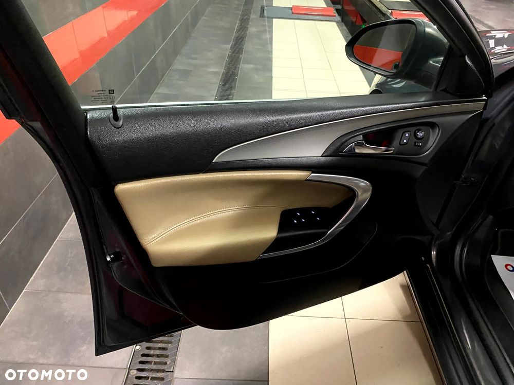 Opel Insignia 1.4 T Cosmo S&S - 16