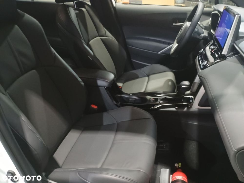 Toyota Corolla Cross 2.0 Hybrid Executive AWD - 10