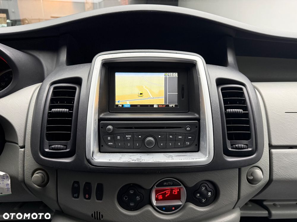 Renault Trafic 2.0 dCi 115 FAP Grand Combi L2H1 Expression - 22