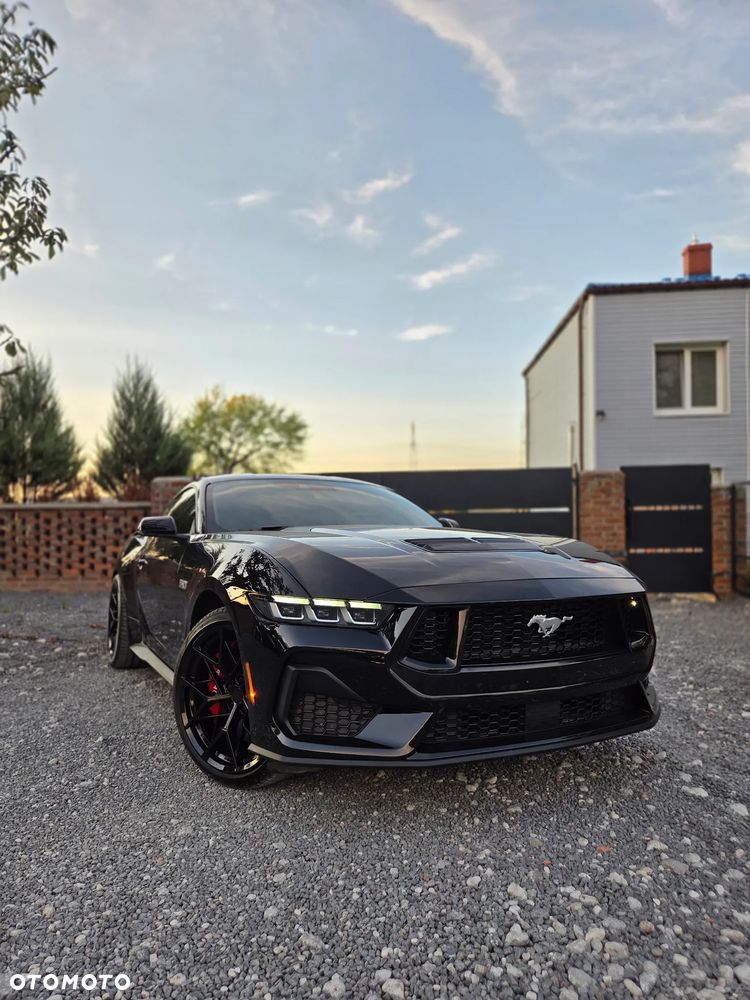 Ford Mustang - 32