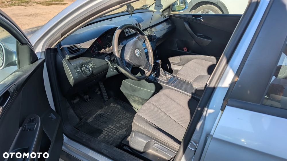 Volkswagen Passat 1.6 Comfortline - 7