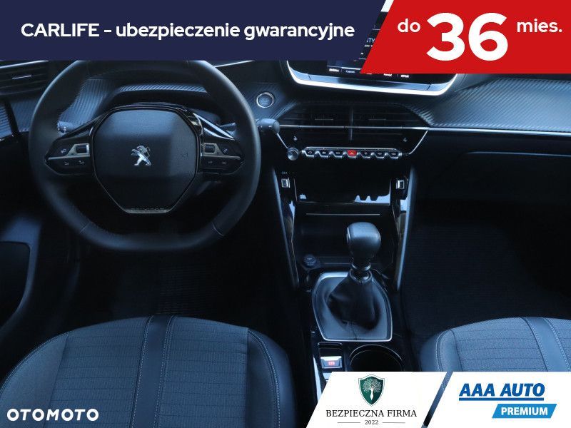 Peugeot 208 - 8