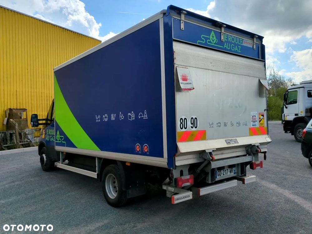 Iveco DAILY CAISSE 7T2 - 6