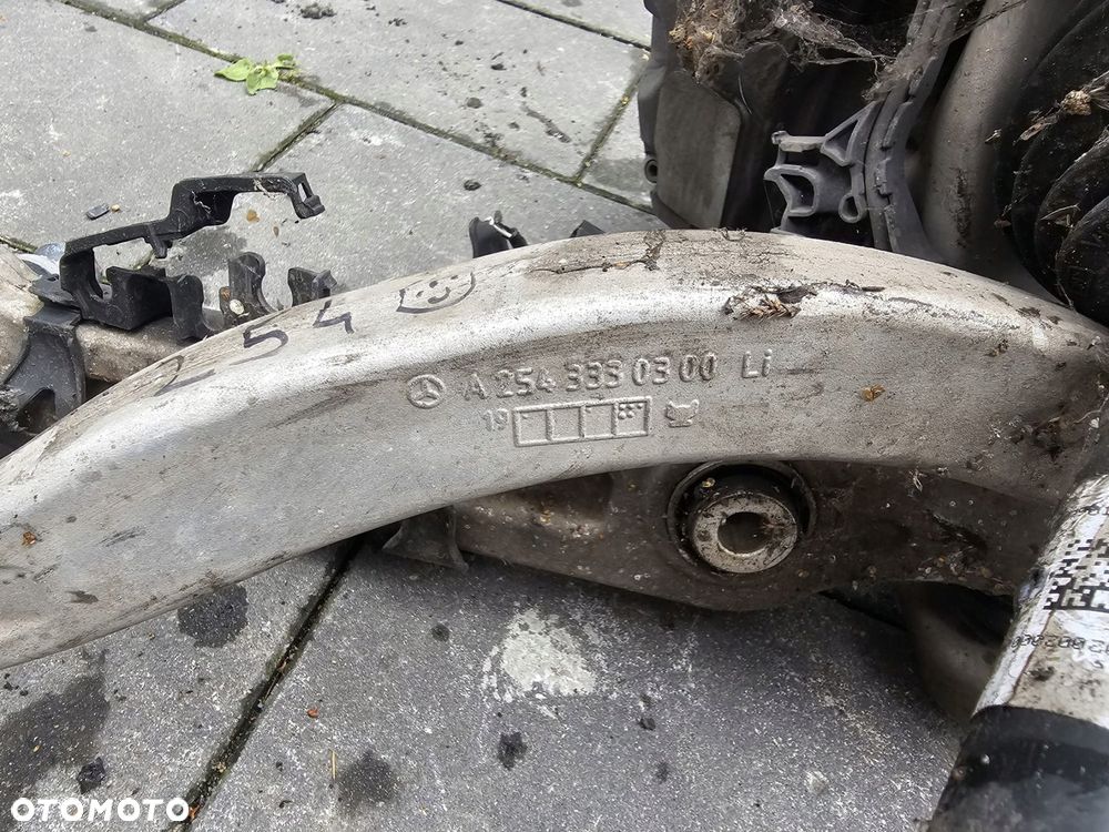 zwrotnicza tarcza zacisk wahacz mercedes glc 254 a2540100 - 4