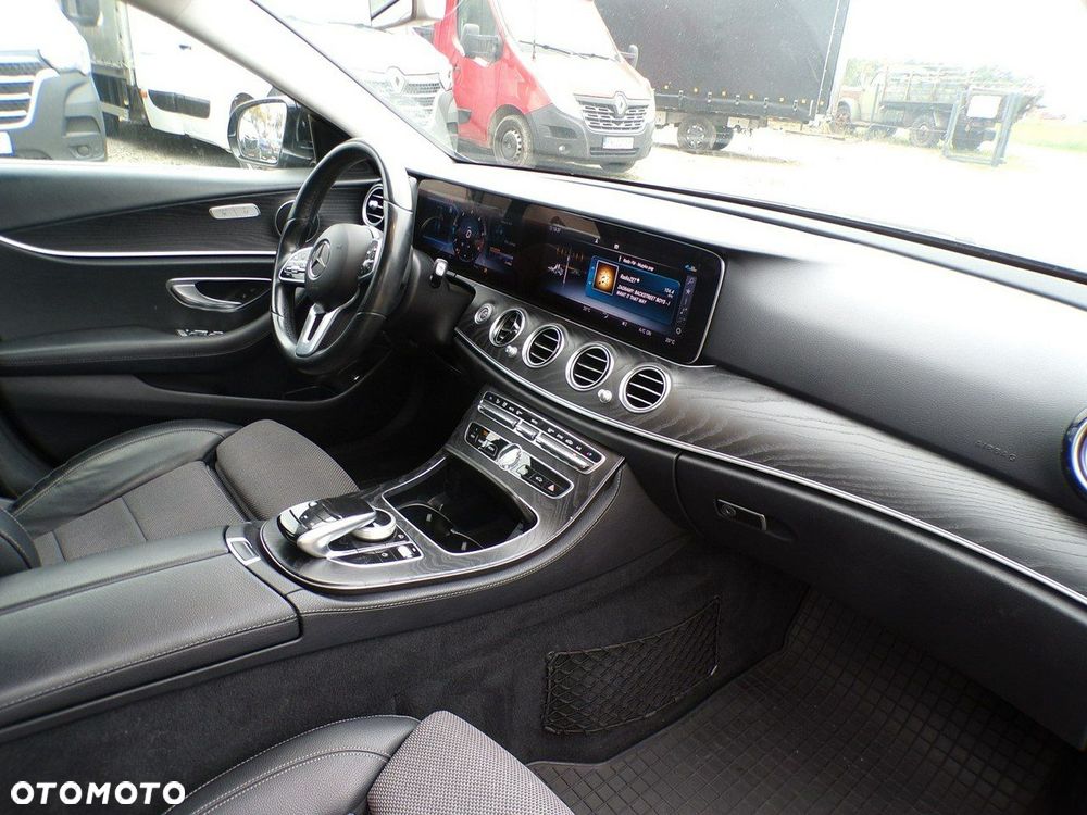 Mercedes-Benz Klasa E - 6