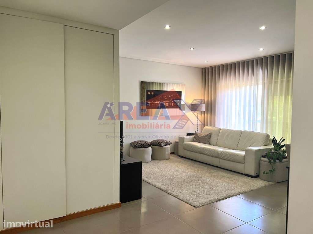 T2 Pronto a Habitar | Garagem Fechada | Centro de São João da Madeira - Grande imagem: 3/36