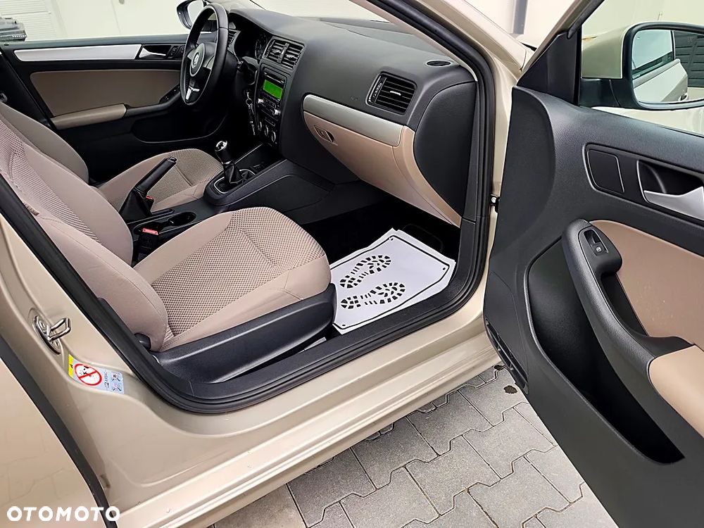 Volkswagen Jetta 1.2 TSI BlueMotion Technology Trendline - 22