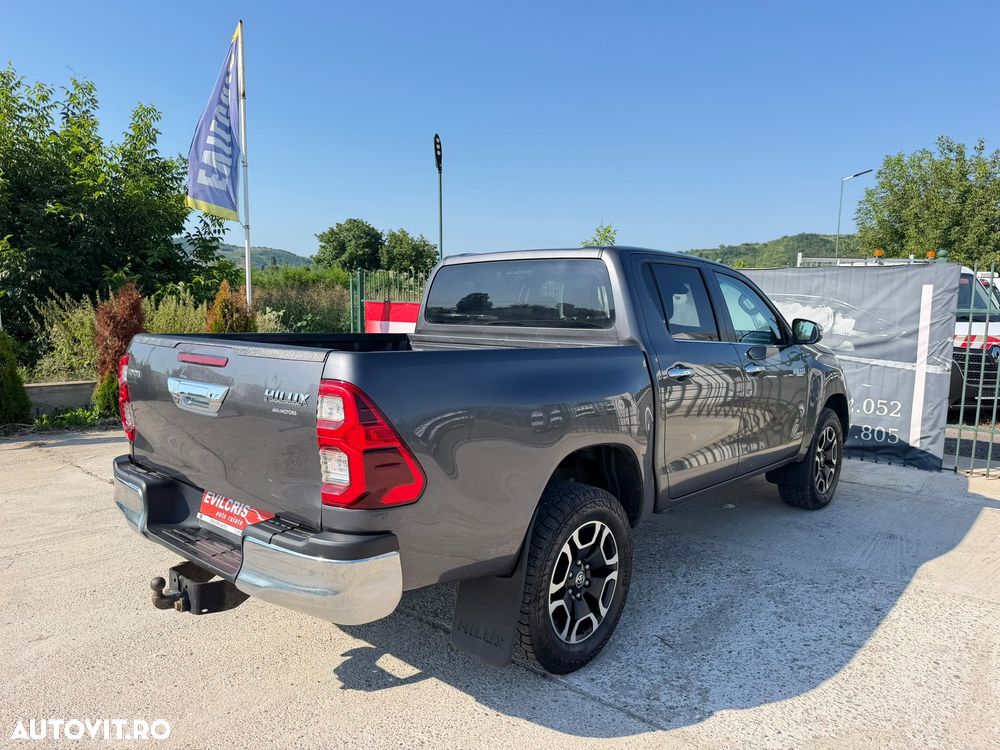Toyota Hilux 2.8D 204CP 4x4 Double Cab AT Executive - 12