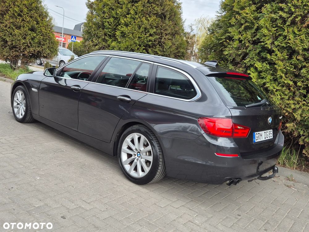 BMW Seria 5 520i - 10