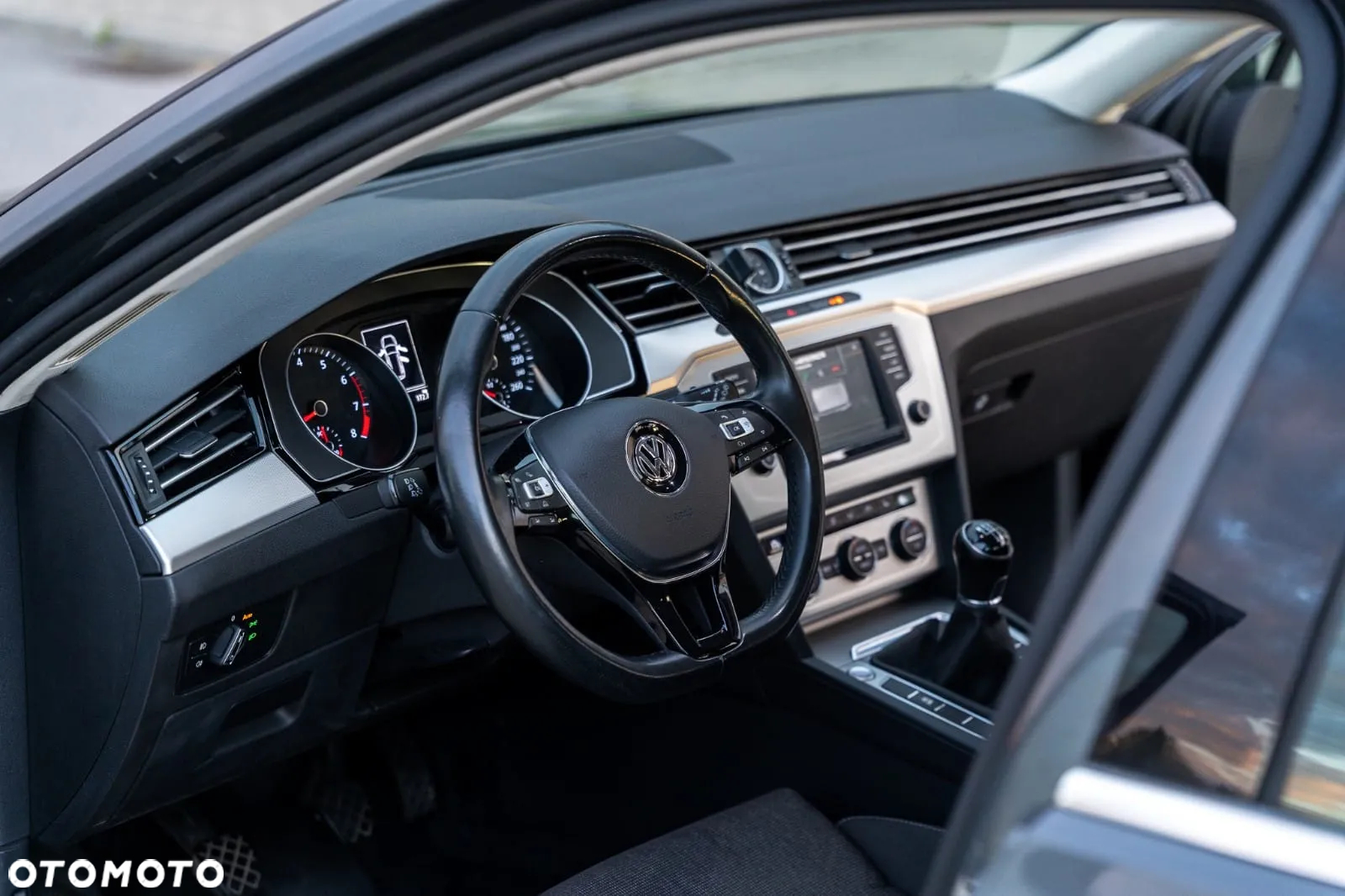 Volkswagen Passat - 10
