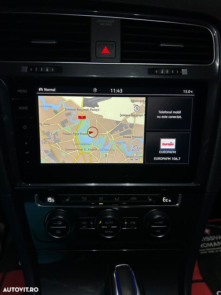 Volkswagen e-Golf - 11