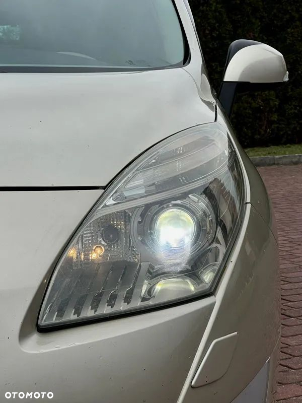 Renault Grand Scenic - 24