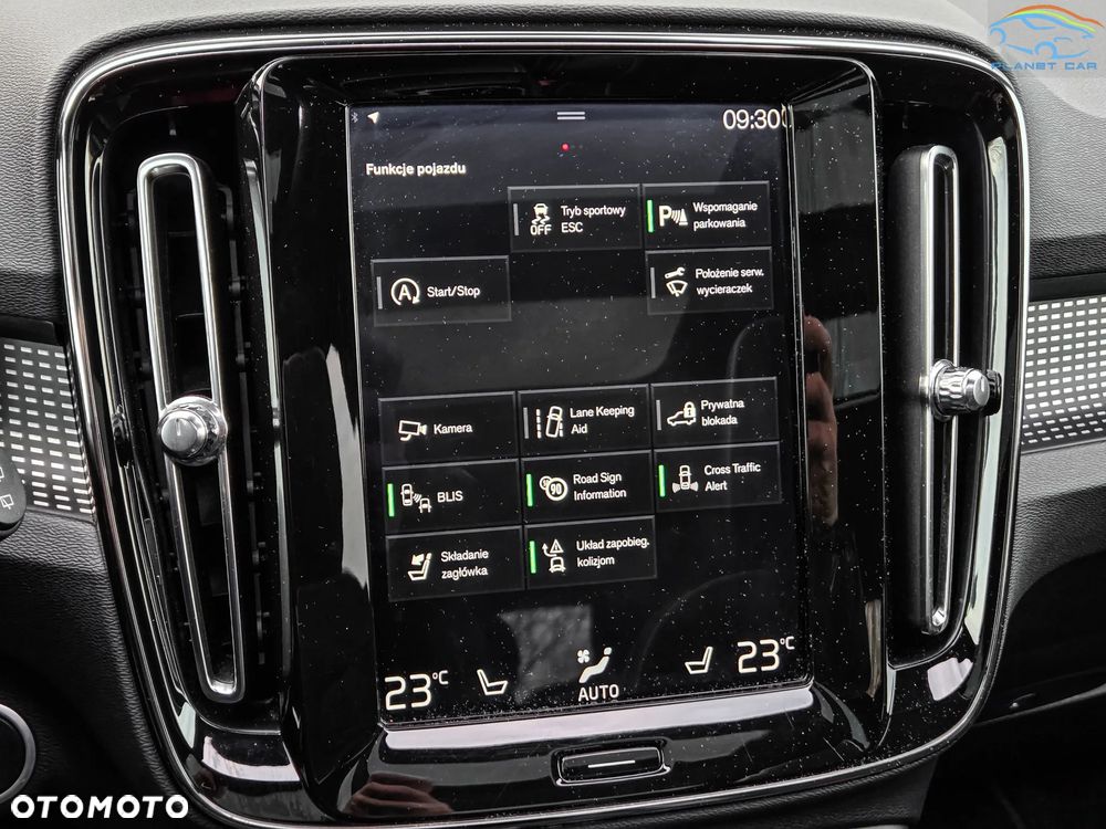 Volvo XC 40 B5 B AWD Geartronic RDesign - 35