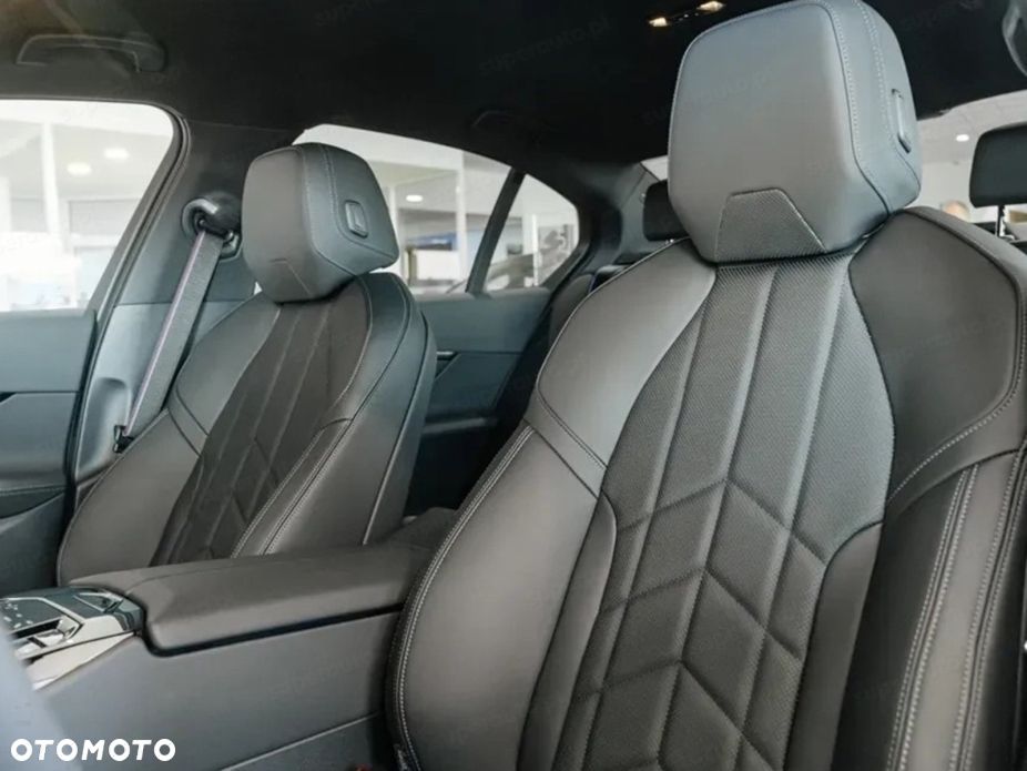 BMW Seria 5 520d xDrive mHEV M Sport - 7