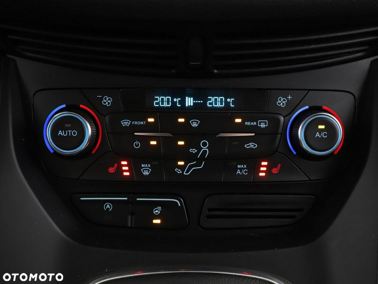 Ford Kuga 1.5 EcoBoost 2x4 Cool & Connect - 24
