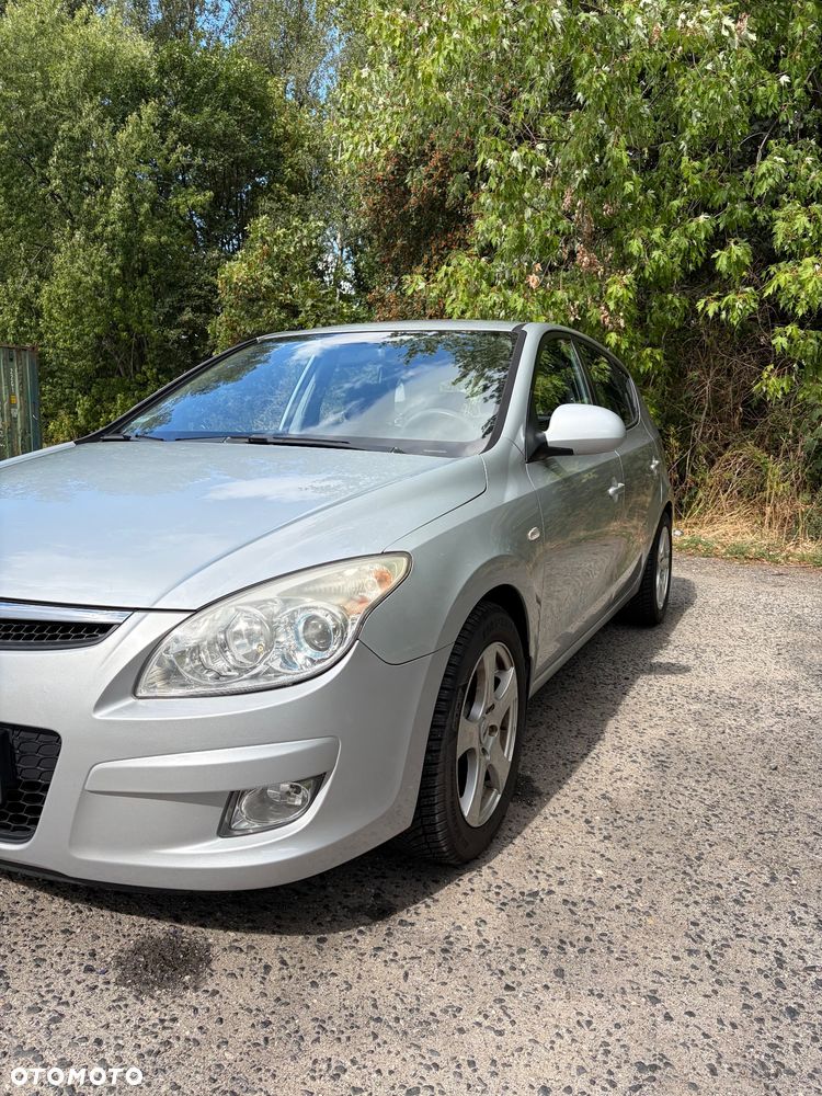 Hyundai i30 1.6 Classic + - 8