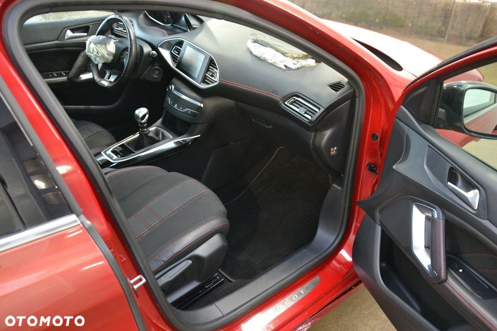 Peugeot 308 - 16