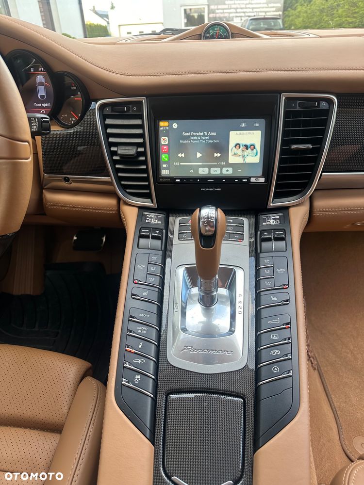 Porsche Panamera Turbo - 34