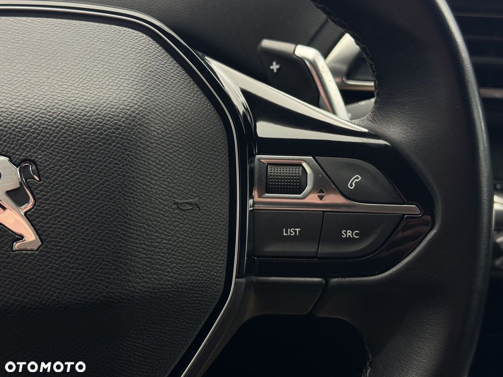 Peugeot 3008 1.6 PureTech Hybrid PHEV Allure Pack S&S EAT8 - 23