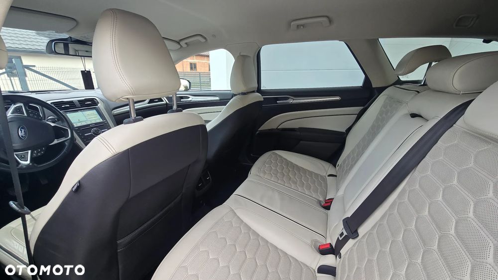 Ford Mondeo - 11