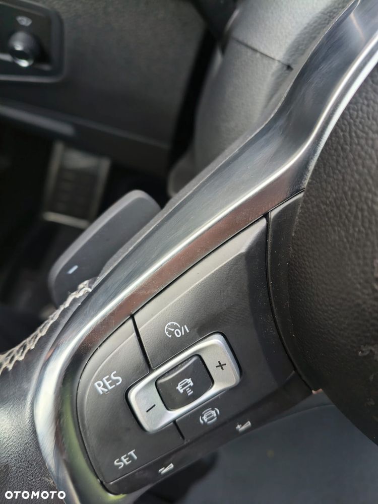 Volkswagen Tiguan - 29