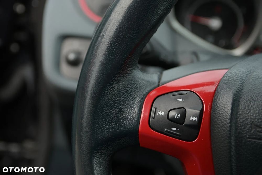 Ford Fiesta 1.6 Platinium X - 19