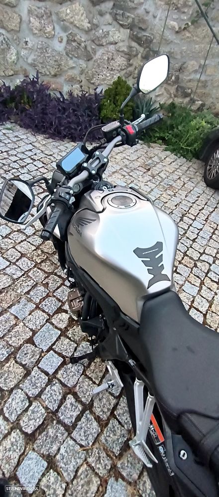 Honda CB CB650RA - 12