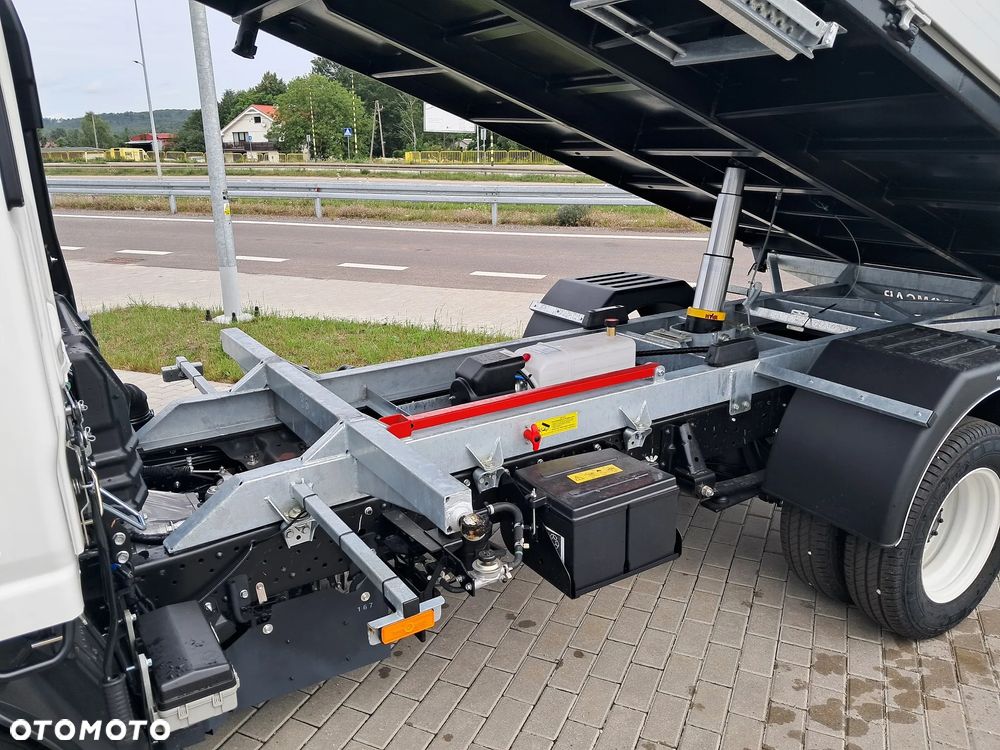 Isuzu M27 Final Edition - 13