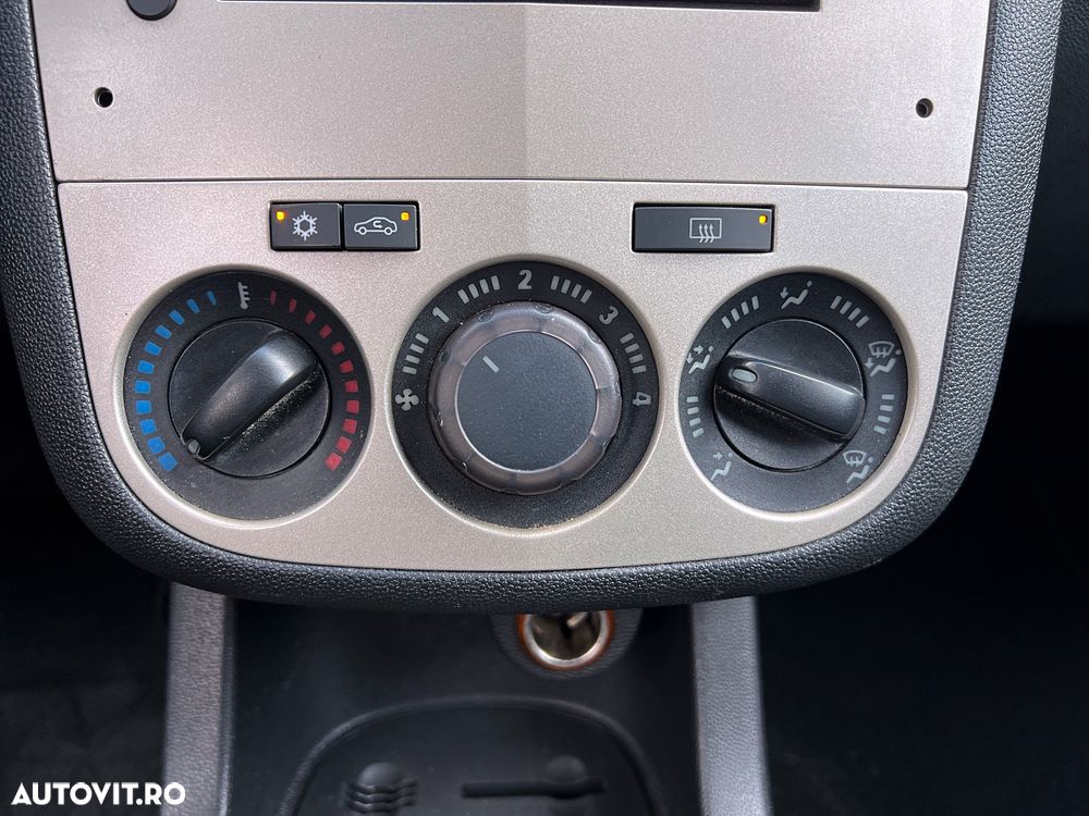 Opel Corsa 1.2 16V - 18