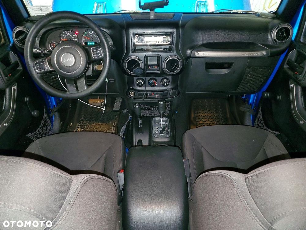 Jeep Wrangler - 9