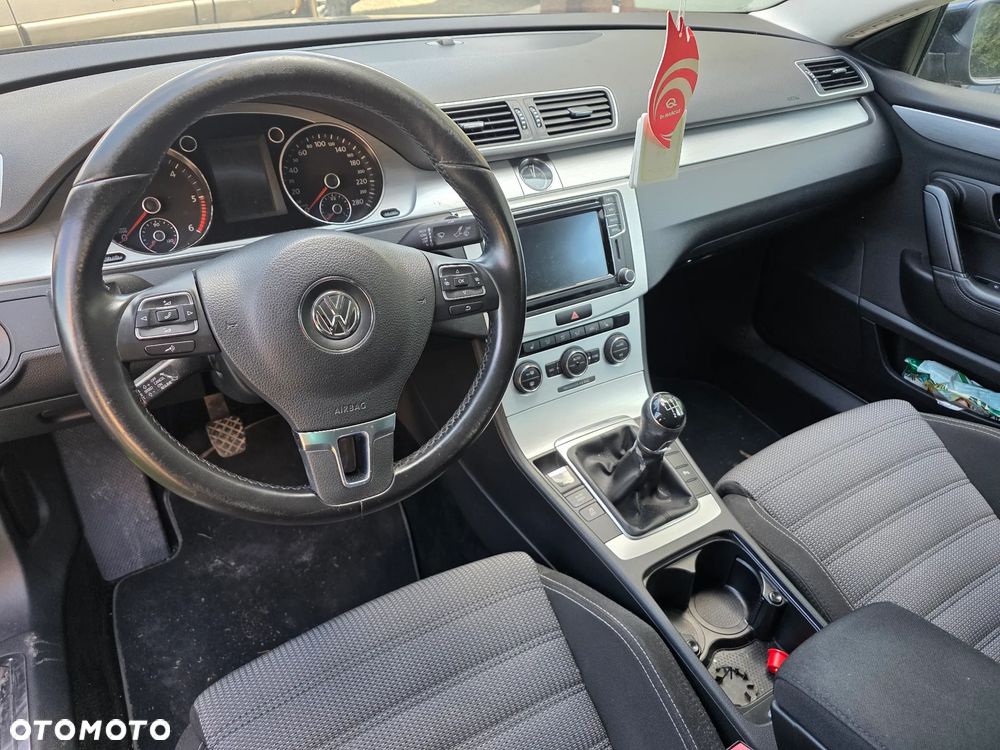 Volkswagen Passat CC - 4