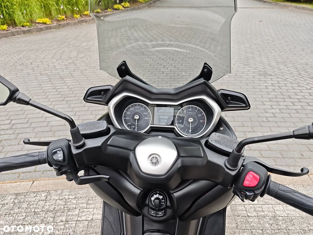 Yamaha X-max - 16