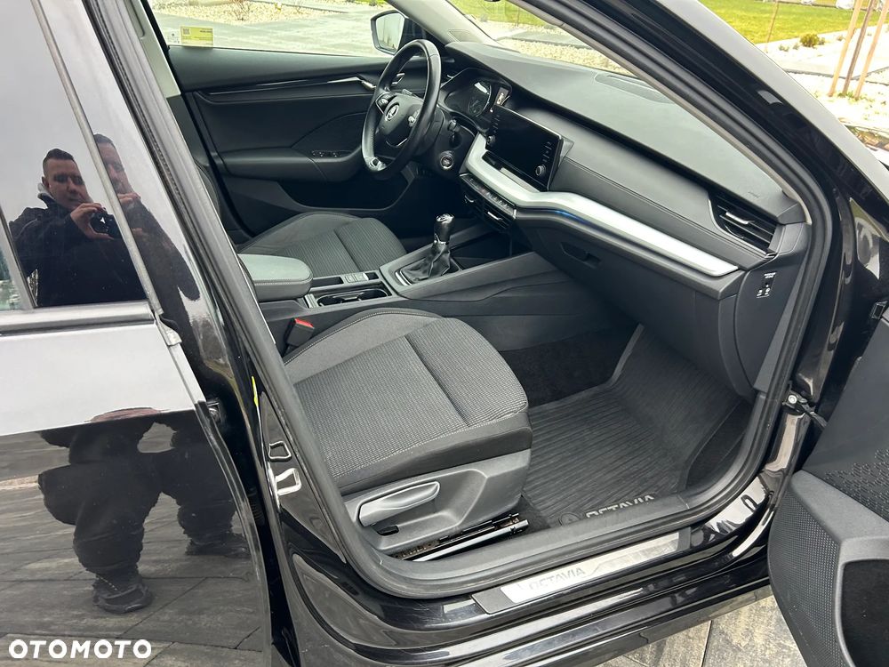 Skoda Octavia 1.5 TSI ACT Ambition - 23