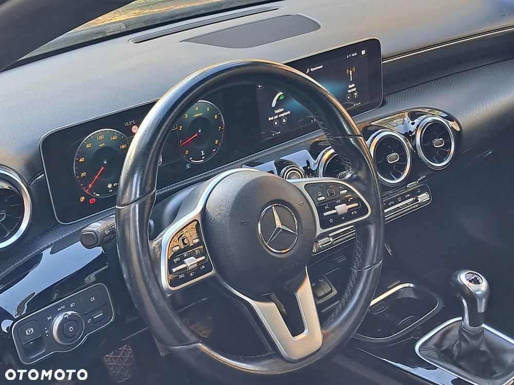 Mercedes-Benz Klasa A 200 Advanced AMG Line - 11