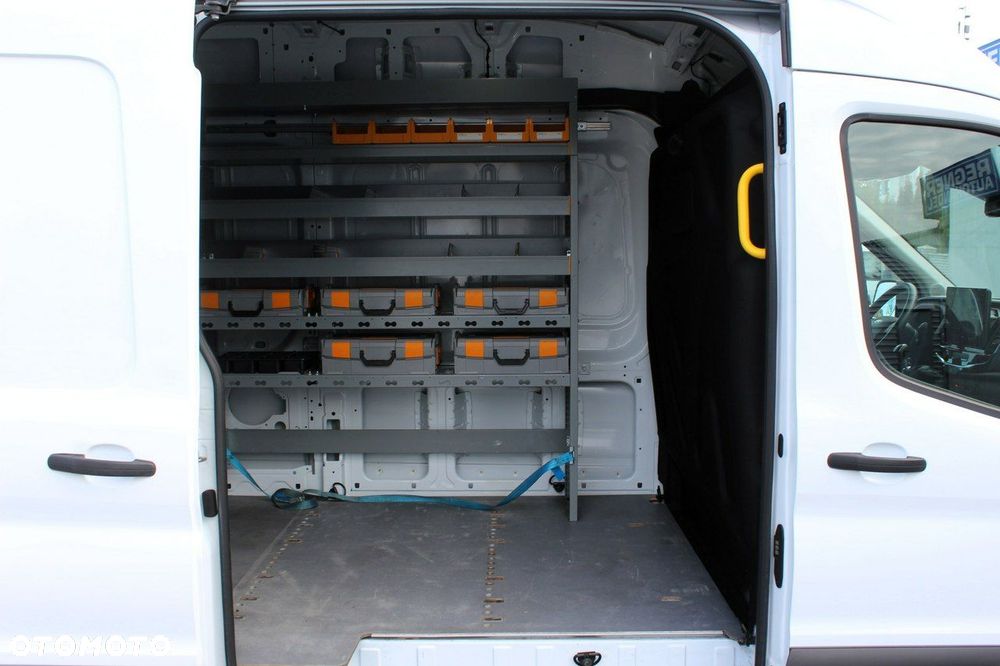 Ford Transit - 11