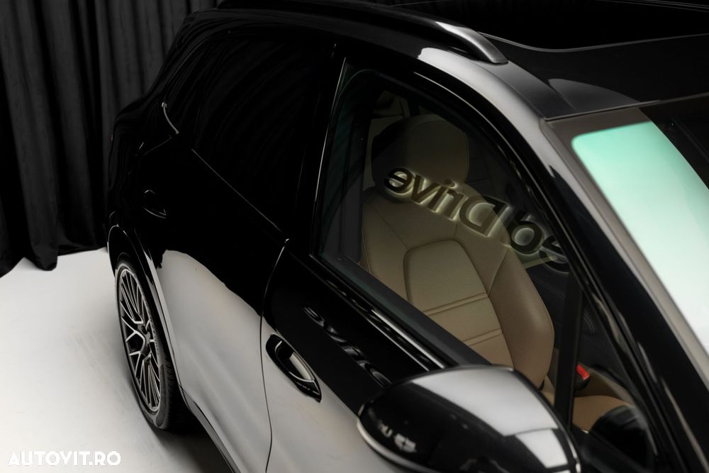 Porsche Cayenne - 4