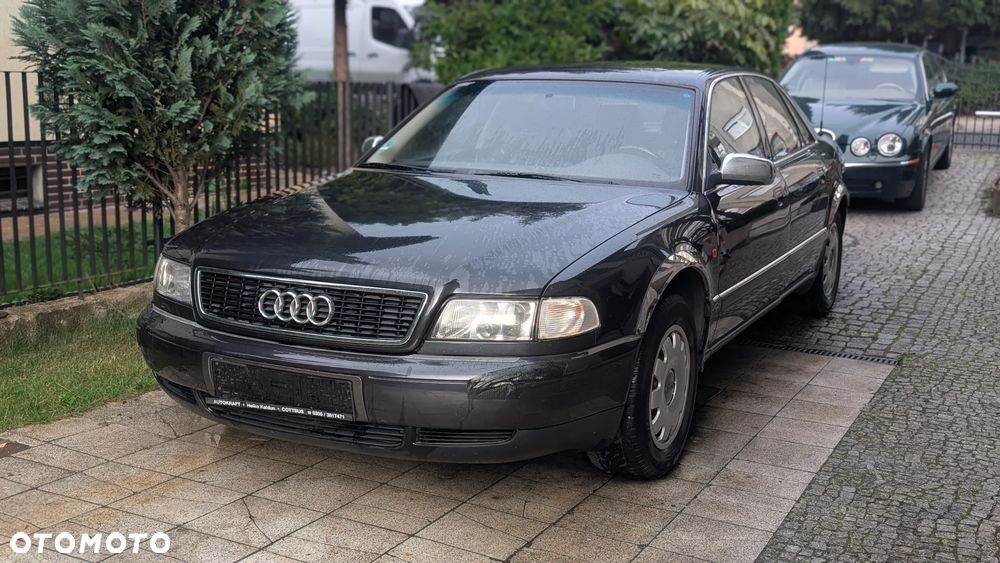 Audi A8 3.7 Tiptronic - 1