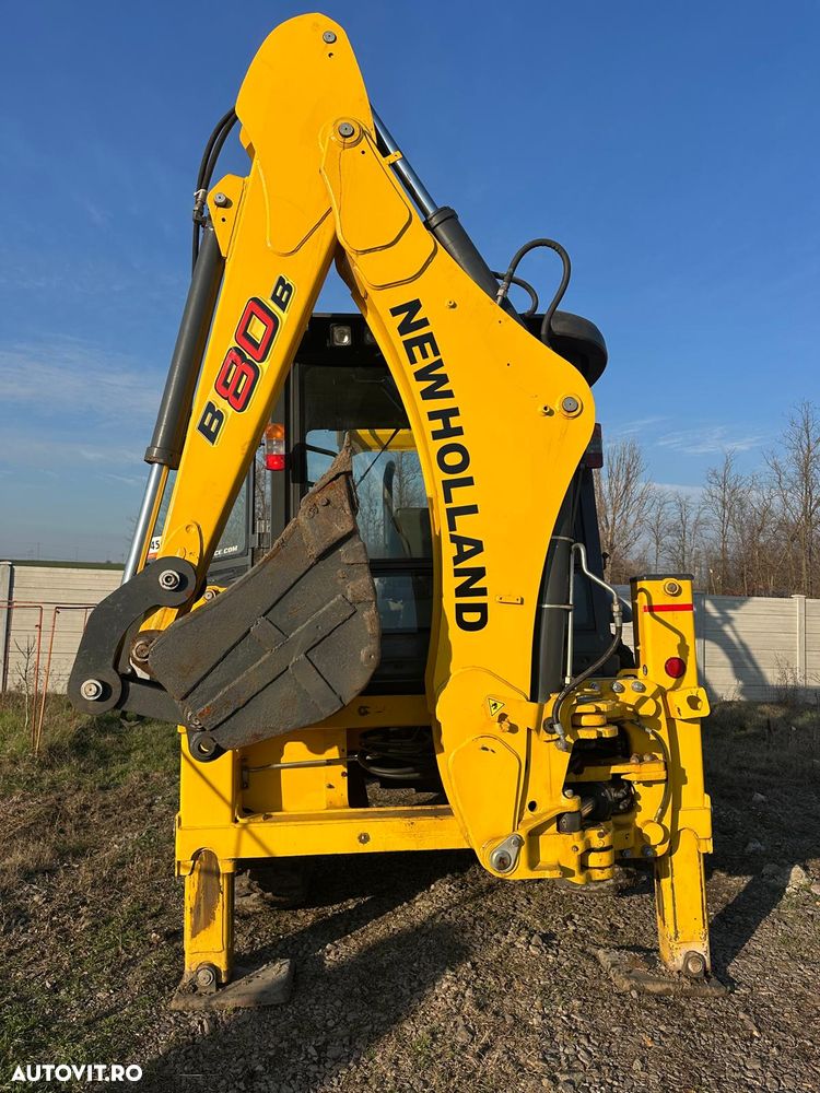 New Holland B80B - 3