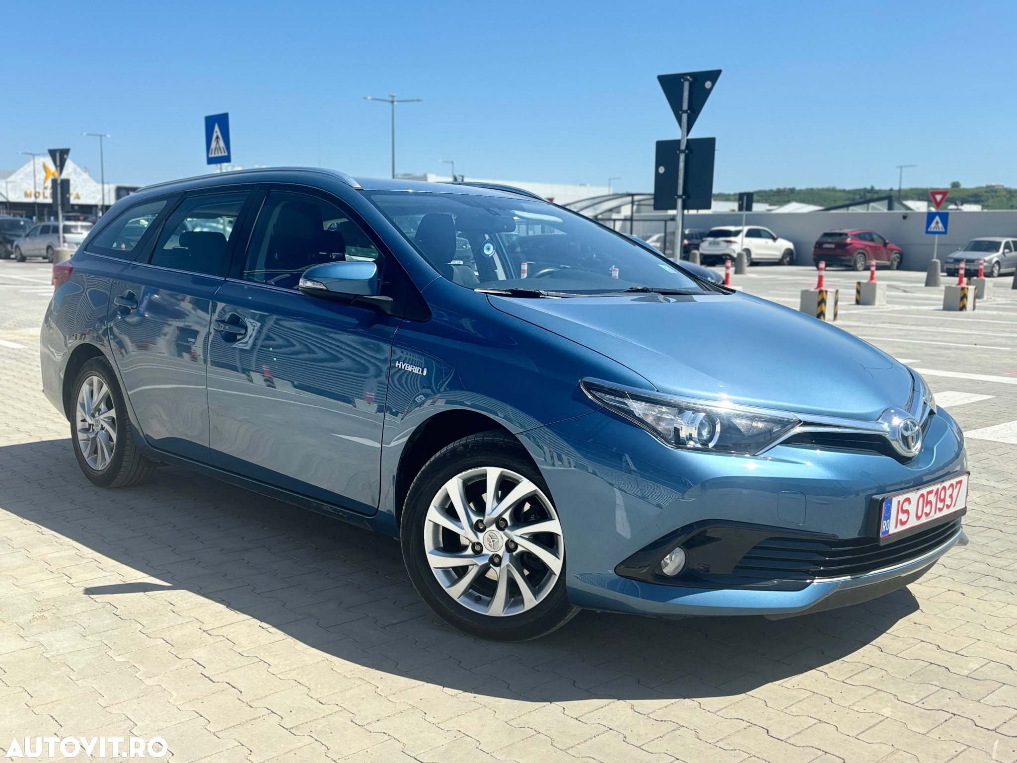 Toyota Auris 1.8 L VVT-i HSD Sol + - 5