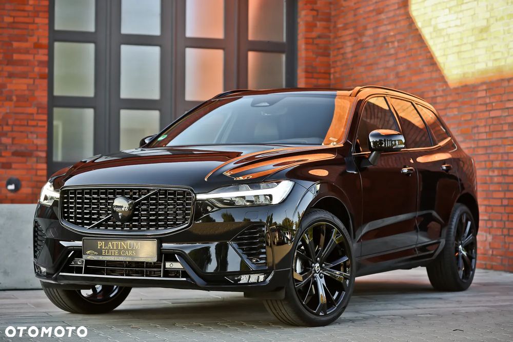 Volvo XC 60 B5 B AWD Plus Black Edition - 1