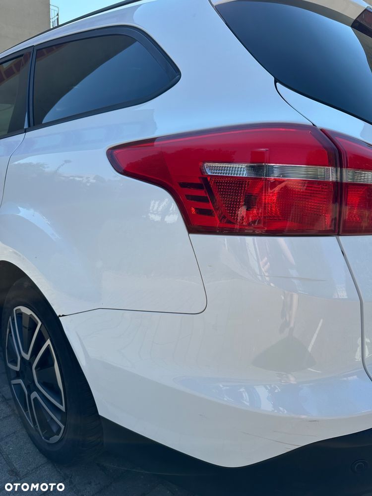 Ford Focus 1.5 TDCi SYNC Edition - 10