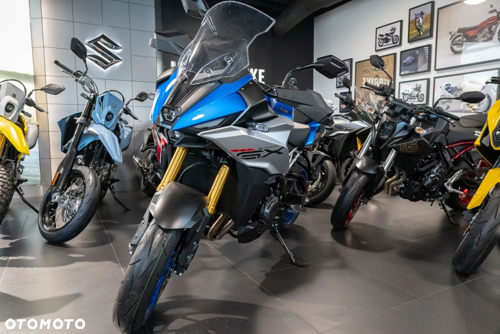 Suzuki GSX - 2