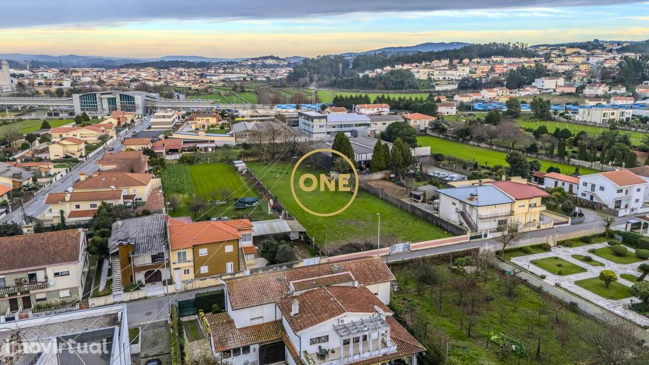 Terreno de construção no centro da Trofa - Grande imagem: 3/8