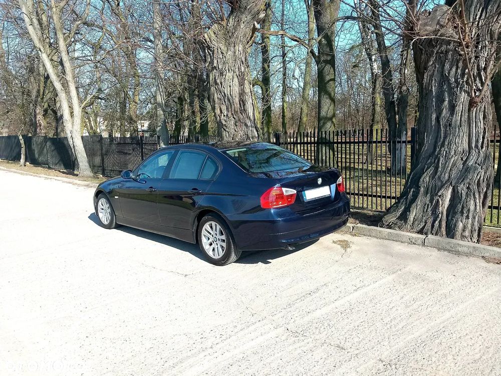 BMW Seria 3 318d - 2