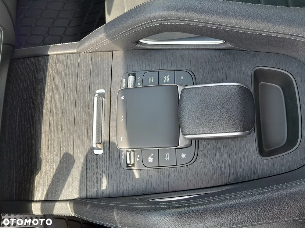 Mercedes-Benz GLE 300 d 4-Matic - 11