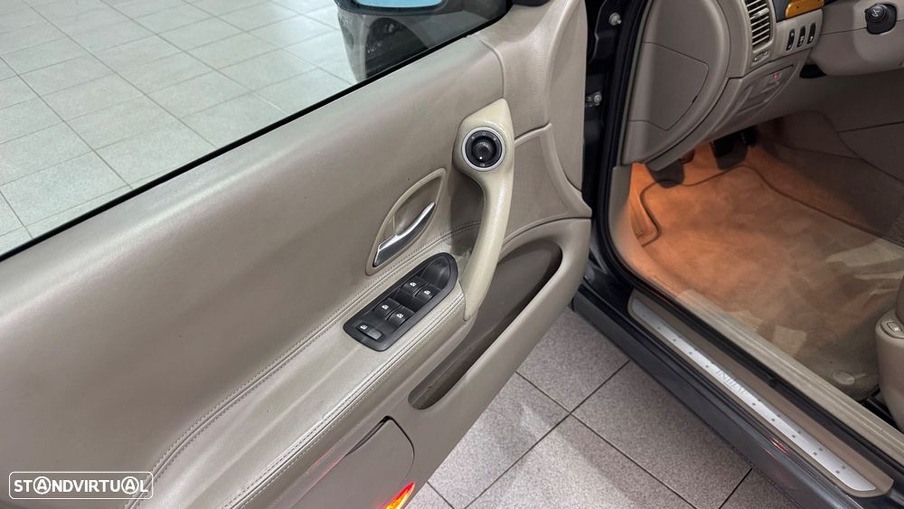 Renault Laguna 1.9 dCi Initiale - 29