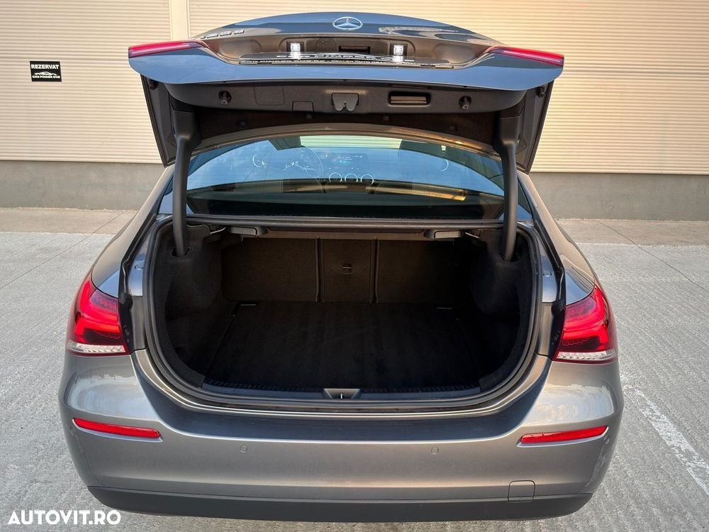 Mercedes-Benz A 180 d Sedan 8G-DCT Style - 36