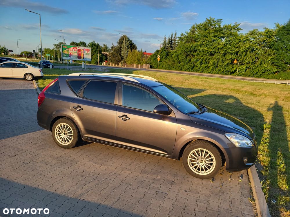 Kia Ceed 1.6 Crdi Comfort - 2