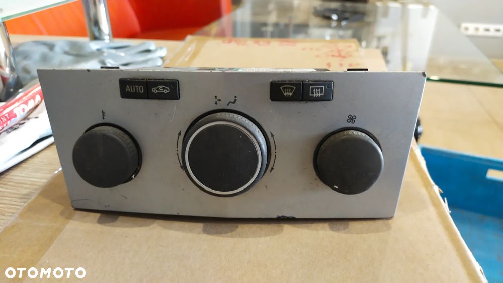 PANEL NAWIEWU OPEL ASTRA III H 1.4 16V 90KM - 1