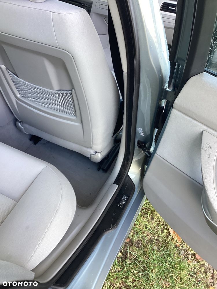 BMW Seria 3 320i - 5